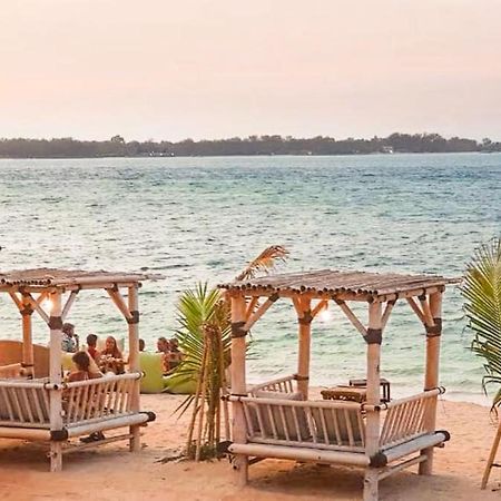 Puri Air Beach Resort & Spa Gili Air Dış mekan fotoğraf