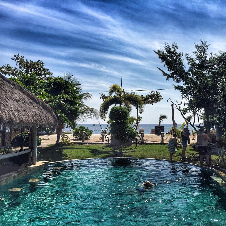 Puri Air Beach Resort & Spa Gili Air Dış mekan fotoğraf