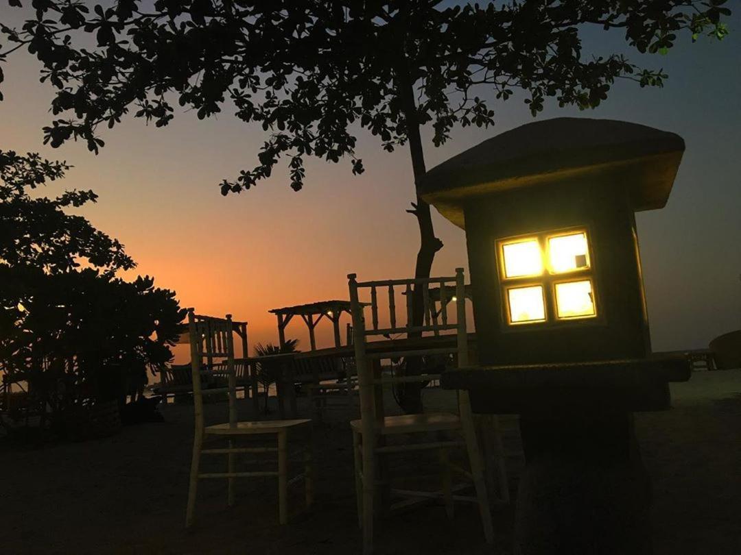 Puri Air Beach Resort & Spa Gili Air Dış mekan fotoğraf