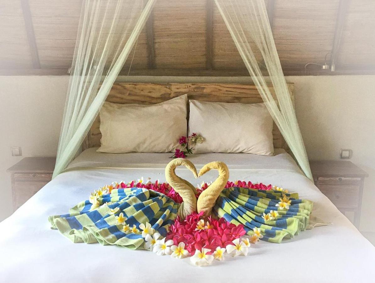 Puri Air Beach Resort & Spa Gili Air Dış mekan fotoğraf