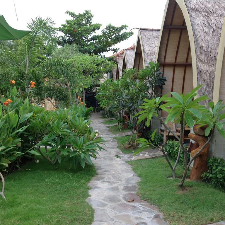 Puri Air Beach Resort & Spa Gili Air Dış mekan fotoğraf
