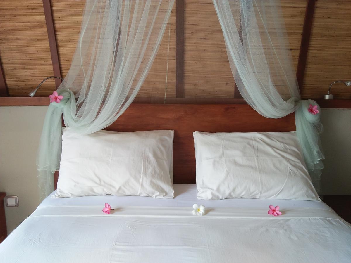Puri Air Beach Resort & Spa Gili Air Dış mekan fotoğraf